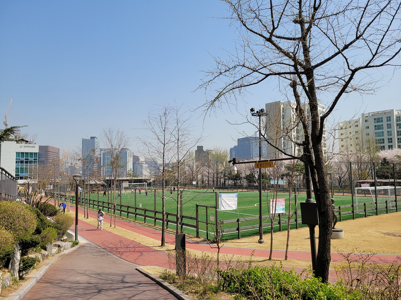 在社区层面